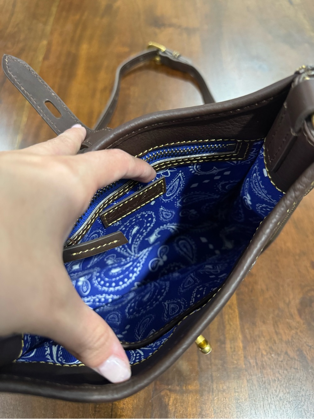 Dooney & Bourke Western Horseshoe Small Messenger Crossbody Bag - Picture 5 of 9
